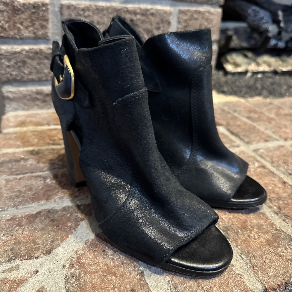 Vince Camuto Womens Bernida Leather Peep Toe Heeled Bootie Size 5 Black